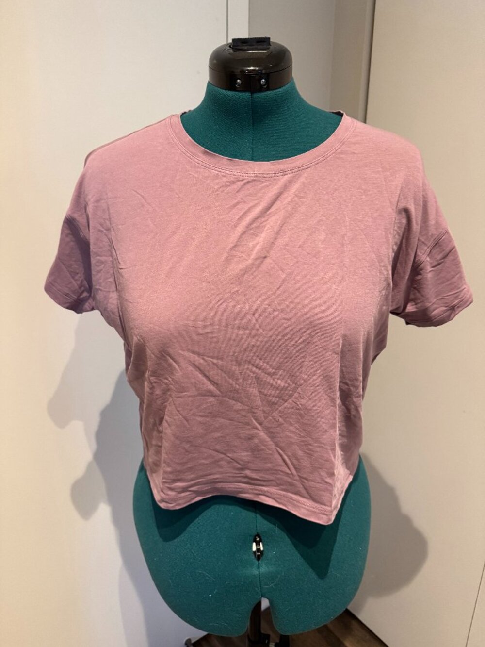 Lululemon Cates T-Shirt - Size 8 - Picture 3 of 8